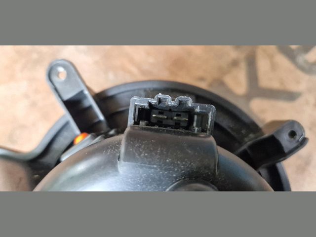 bontott PEUGEOT 5008 Fűtőmotor (Klímás)