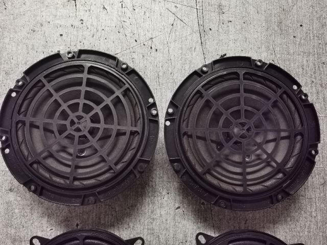 bontott PEUGEOT 5008 Hangszóró Szett