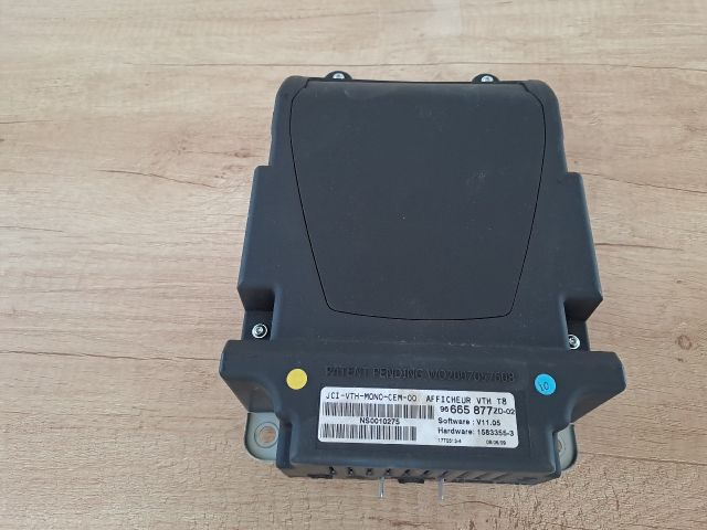 bontott PEUGEOT 5008 Head-Up Display