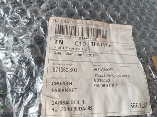 bontott PEUGEOT 5008 Hűtőrács