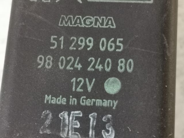 bontott PEUGEOT 5008 Izzító Relé