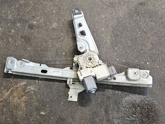 bontott PEUGEOT 5008 Jobb első Ablakemelő Szerkezet (Elektromos)