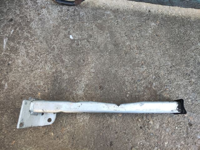 bontott PEUGEOT 5008 Jobb első Ütközéscsillapító