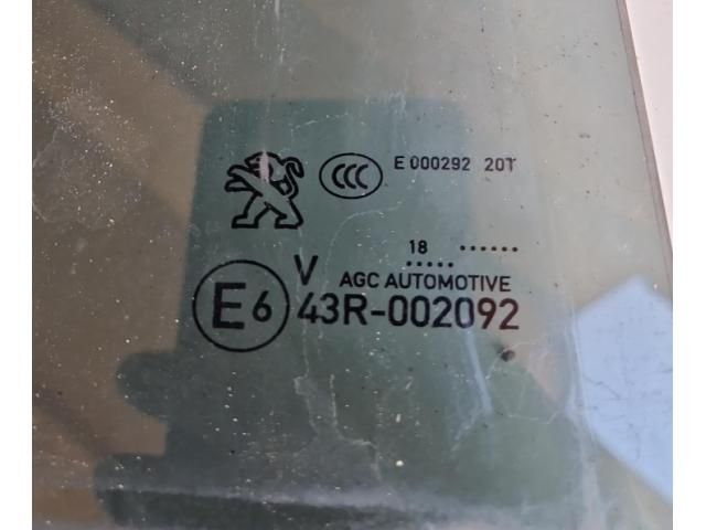 bontott PEUGEOT 5008 Jobb hátsó Ablak