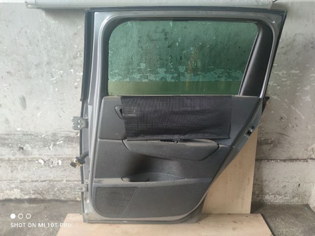 bontott PEUGEOT 5008 Jobb hátsó Ajtó (Részeivel)