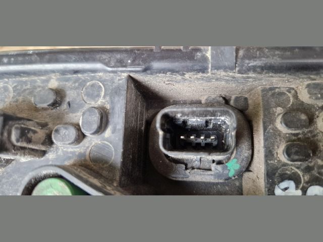 bontott PEUGEOT 5008 Jobb Hátsó Lámpa Foglalat