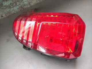 bontott PEUGEOT 5008 Jobb Hátsó Lámpa