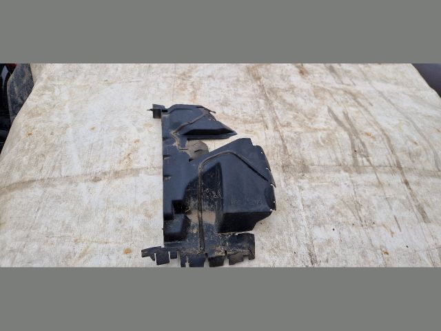 bontott PEUGEOT 5008 Jobb Hűtő Légterelő