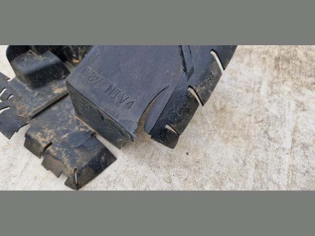 bontott PEUGEOT 5008 Jobb Hűtő Légterelő