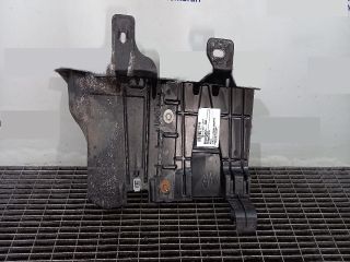 bontott PEUGEOT 5008 Kartervédő