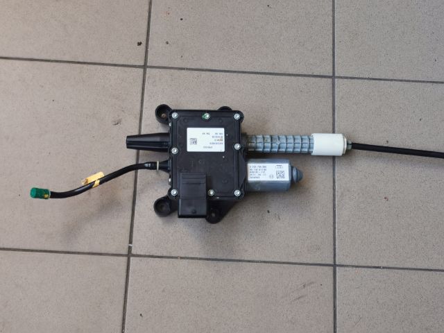 bontott PEUGEOT 5008 Kézifék Motor