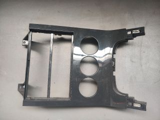 bontott PEUGEOT 5008 Középkonzol Keret