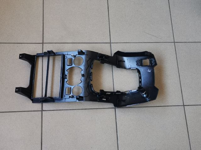 bontott PEUGEOT 5008 Középkonzol Keret