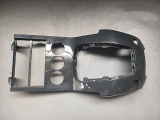 bontott PEUGEOT 5008 Középkonzol Keret