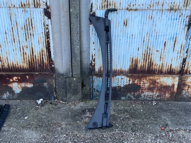 bontott PEUGEOT 5008 Levélrács