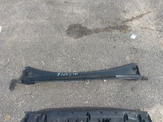 bontott PEUGEOT 5008 Levélrács