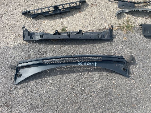 bontott PEUGEOT 5008 Levélrács