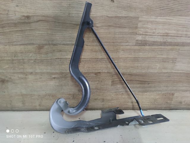 bontott PEUGEOT 5008 Motorháztető Bal Zsanér