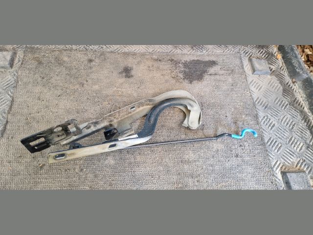 bontott PEUGEOT 5008 Motorháztető Bal Zsanér