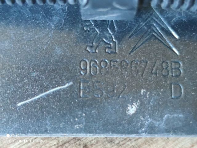 bontott PEUGEOT 5008 Motorháztető Jobb Zsanér