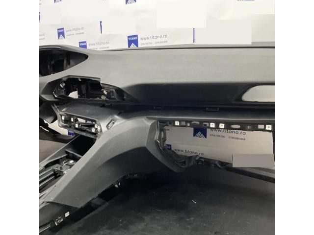 bontott PEUGEOT 5008 Műszerfal Héj