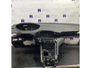 bontott PEUGEOT 5008 Műszerfal Héj