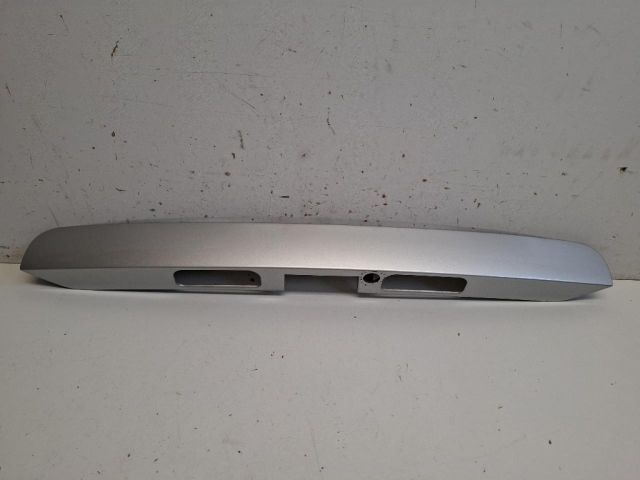 bontott PEUGEOT 5008 Rendszámtábla Világítás Keret