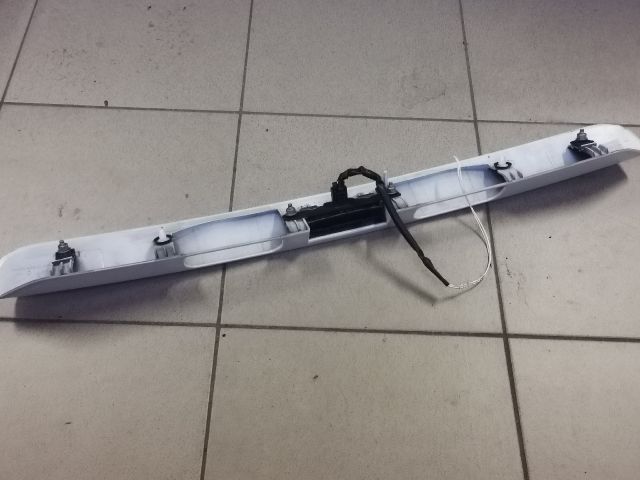 bontott PEUGEOT 5008 Rendszámtábla Világítás Keret