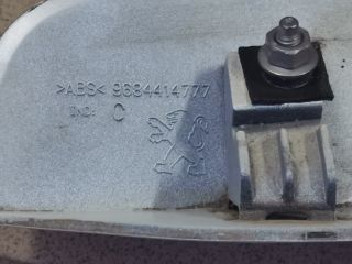 bontott PEUGEOT 5008 Rendszámtábla Világítás Keret