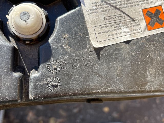 bontott PEUGEOT 5008 Részecskeszűrő Tartály