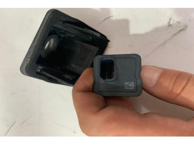 bontott PEUGEOT 5008 Tolatókamera