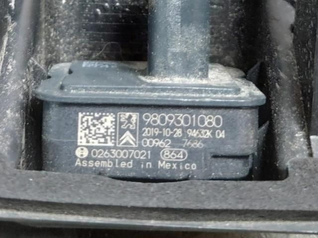 bontott PEUGEOT 5008 Tolatókamera