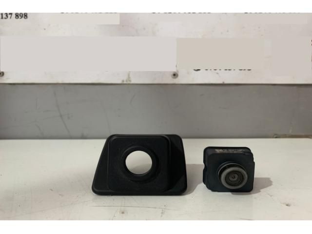 bontott PEUGEOT 5008 Tolatókamera