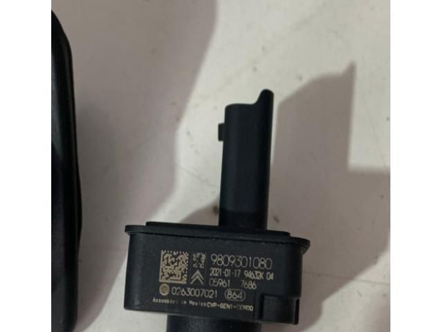 bontott PEUGEOT 5008 Tolatókamera