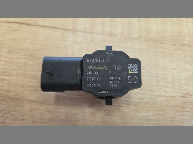 bontott PEUGEOT 5008 Tolatóradar Fej