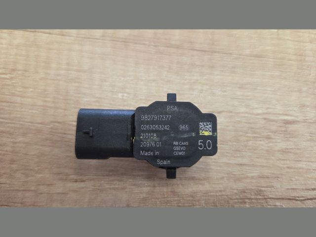 bontott PEUGEOT 5008 Tolatóradar Fej