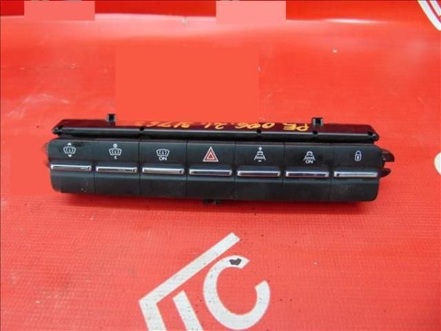 bontott PEUGEOT 5008 Vészvillogó Kapcsoló