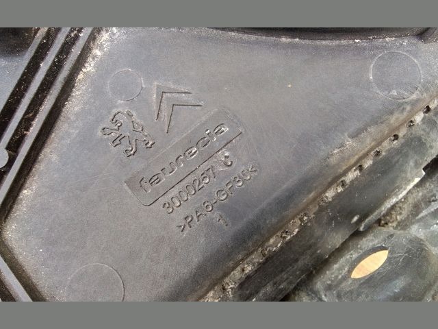 bontott PEUGEOT 508 Komplett Homlokfal (Részeivel)