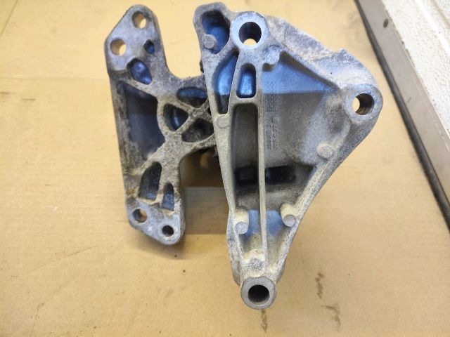 bontott PEUGEOT 508 Váltó Tartó Bak (Pozíciófüggetlen)