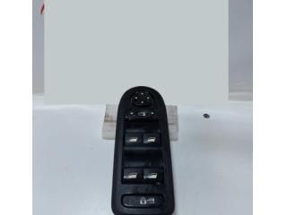 bontott PEUGEOT 508 Ablakemelő Kapcsoló Négyes / Kettes