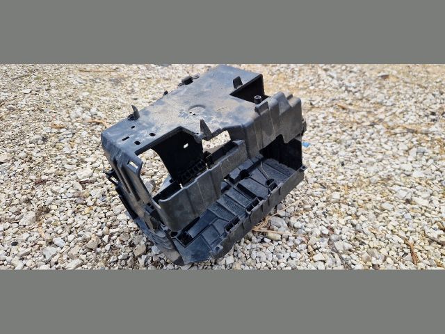 bontott PEUGEOT 508 Akkumulátor Tartó