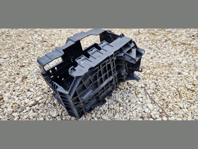 bontott PEUGEOT 508 Akkumulátor Tartó