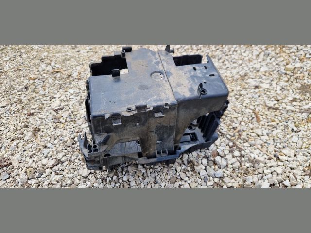 bontott PEUGEOT 508 Akkumulátor Tartó