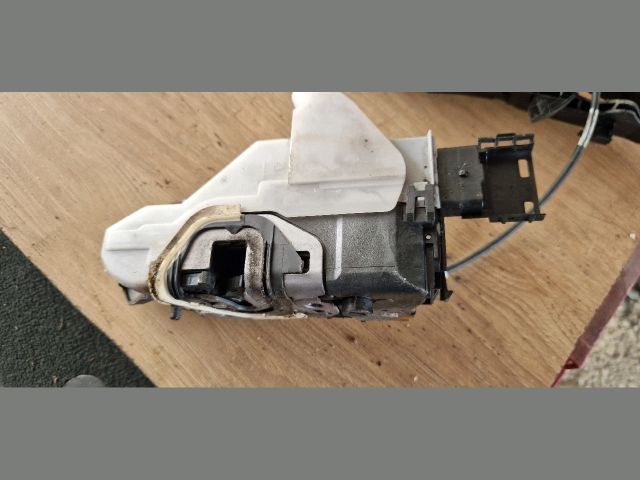 bontott PEUGEOT 508 Bal első Ajtózár