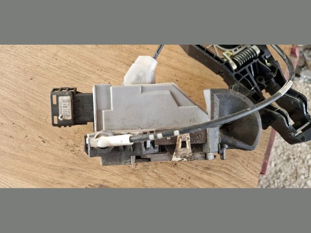 bontott PEUGEOT 508 Bal első Ajtózár