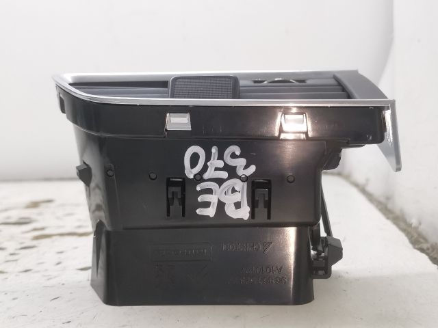 bontott PEUGEOT 508 Bal Szellőző