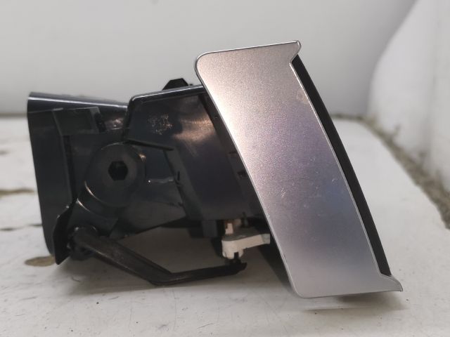 bontott PEUGEOT 508 Bal Szellőző