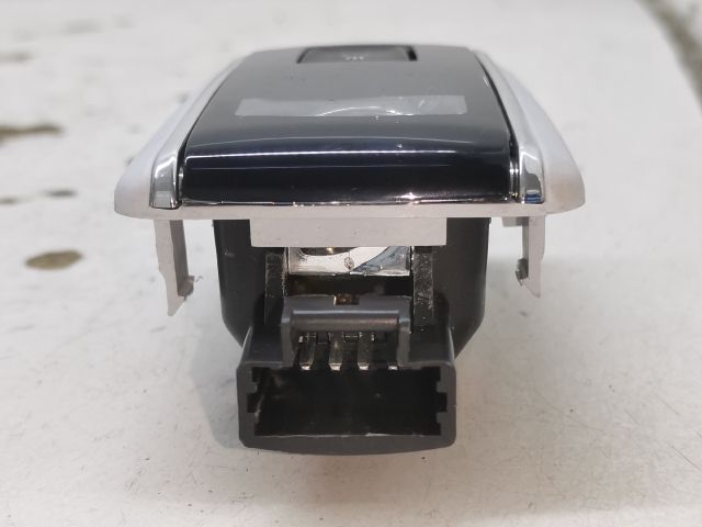 bontott PEUGEOT 508 Beltér Világítás Hátsó