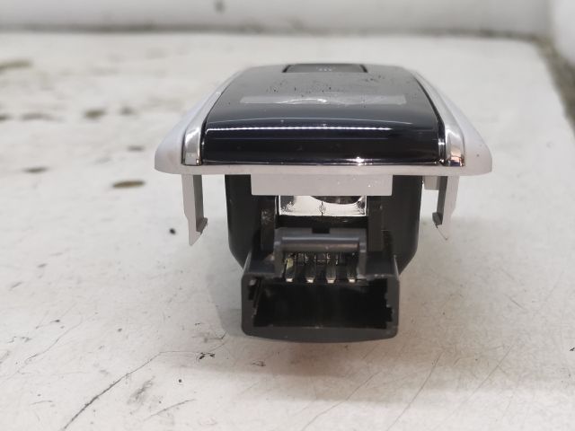 bontott PEUGEOT 508 Beltér Világítás Hátsó