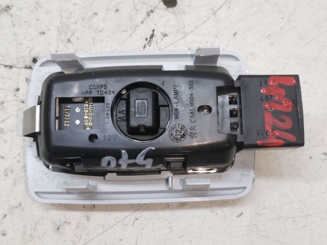 bontott PEUGEOT 508 Beltér Világítás Hátsó